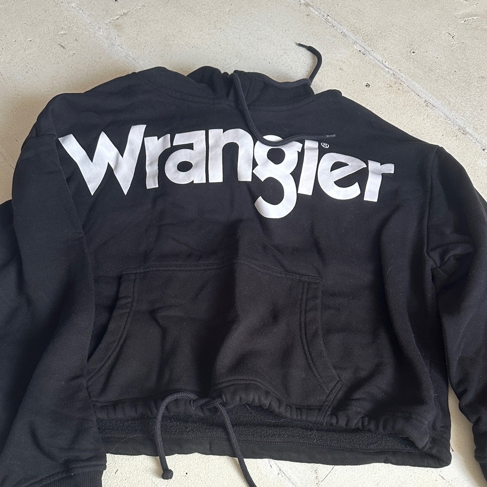 Wrangler Black Pullover with White Logo CROP